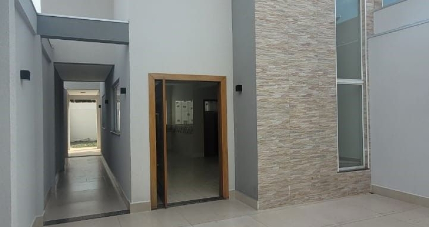 Casa com 3 quartos à venda no Conjunto Habitacional Karina, Maringá 