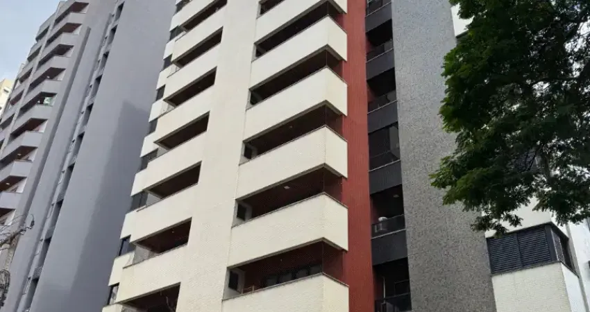 Apartamento com 4 quartos à venda na Zona 07, Maringá