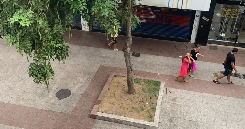 Vendo Centro excelente apto 2 qtos, sala, coz, banh, area, Sem garagem, Macaé/RJ