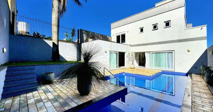 Casa à venda com 3 dormitórios | 2 suítes | piscina | closet | mobiliada