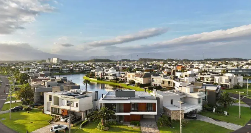 Casa com 6 quartos à venda na Rua Rio Jacuí, 1331, Xangri-Lá, Capão da Canoa
