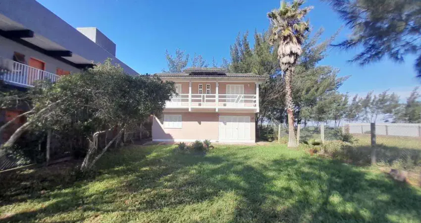 Casa com 3 quartos à venda na Rua Argentina, 654, Zona Norte, Capão da Canoa