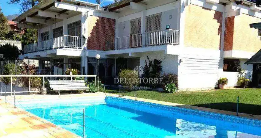 Casa com 4 dormitórios à venda, 448 m² por R$ 1.400.000,00 - Golfe - Teresópolis/RJ