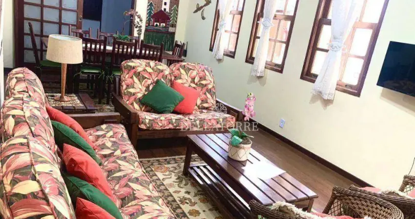 Casa com 3 dormitórios à venda, 124 m² por R$ 690.000,00 - Alto - Teresópolis/RJ
