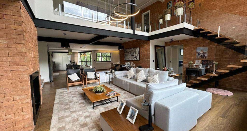 Casa com 4 dormitórios à venda, 358 m² por R$ 2.400.000,00 - Iucas - Teresópolis/RJ