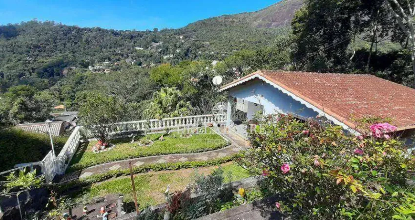 Casa com 2 dormitórios à venda, 70 m² por R$ 360.000,00 - Caleme - Teresópolis/RJ
