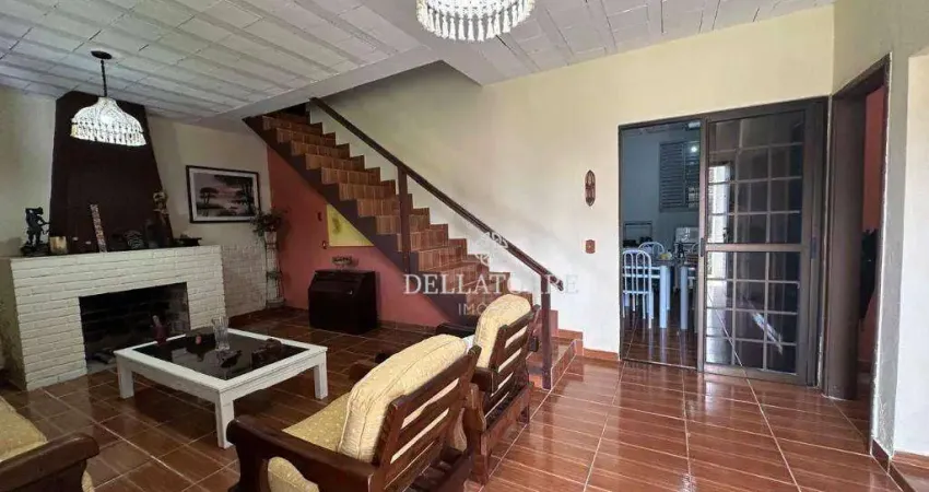 Casa com 5 dormitórios à venda, 230 m² por R$ 999.000,00 - Carlos Guinle - Teresópolis/RJ
