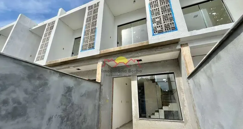 Sobrado Geminado com Suíte e 02 Sacadas