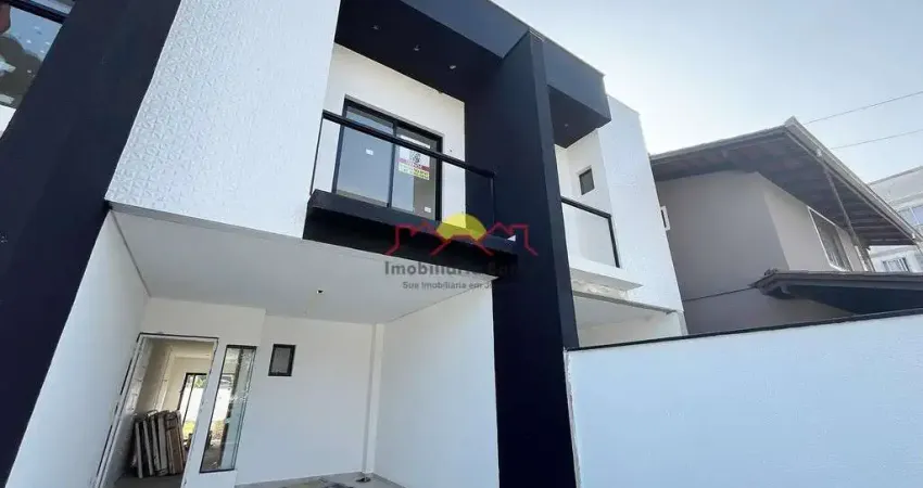 Casa com 3 quartos à venda na Vila Nova, Joinville 