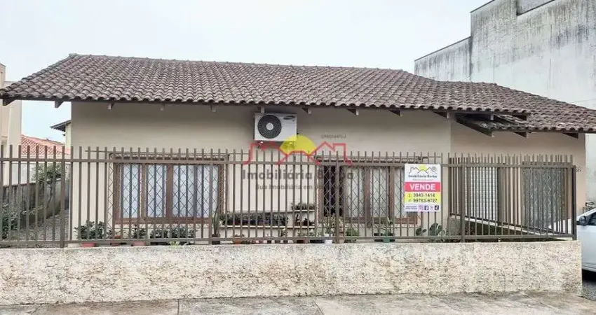 Casa com 5 quartos à venda no Petrópolis, Joinville 