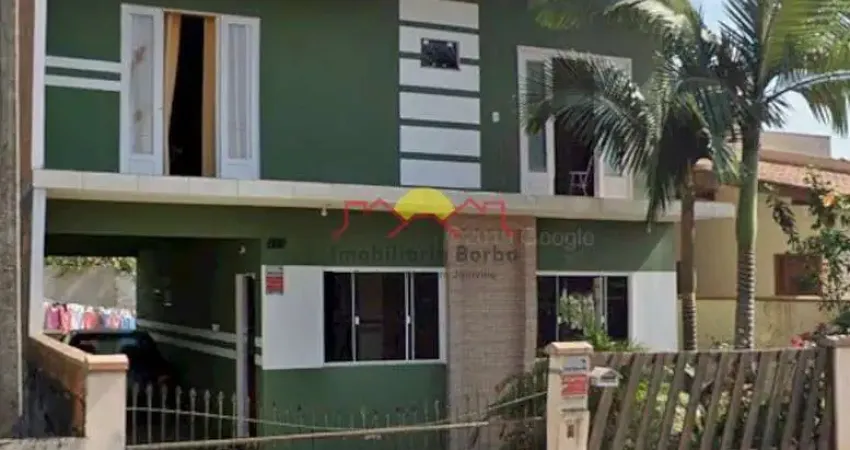 Sobrado com 04 Quartos na Zona Sul