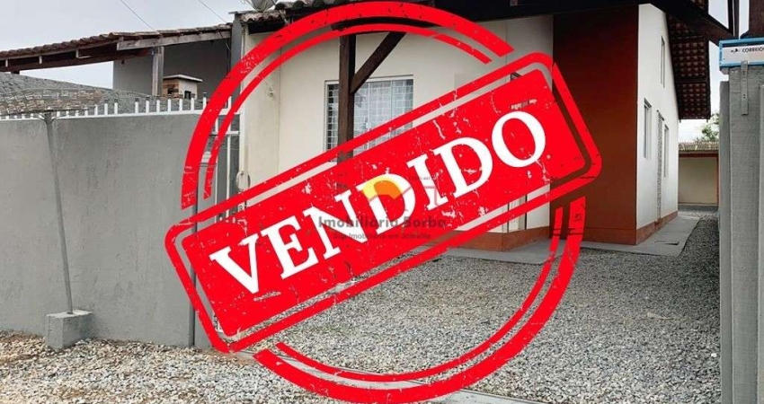 Casa Geminada com 02 Quartos em Araquari