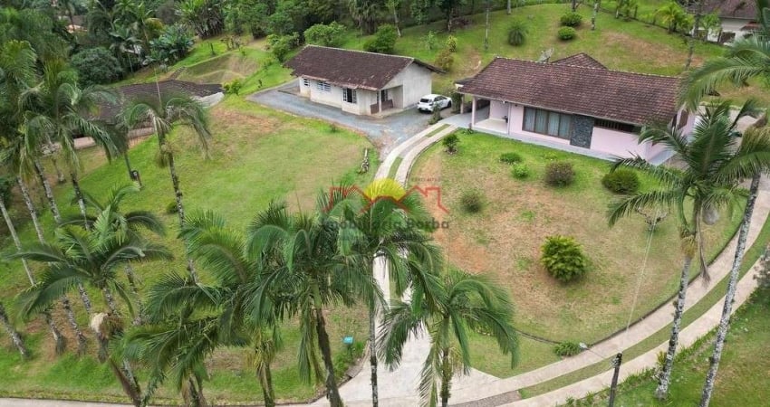 Casa com 4 quartos à venda no Nova Brasília, Joinville 