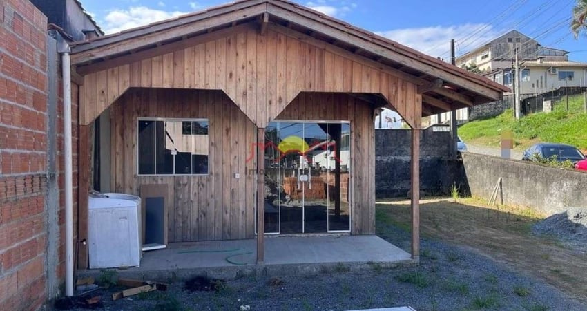 Casa de Madeira com 214 m²