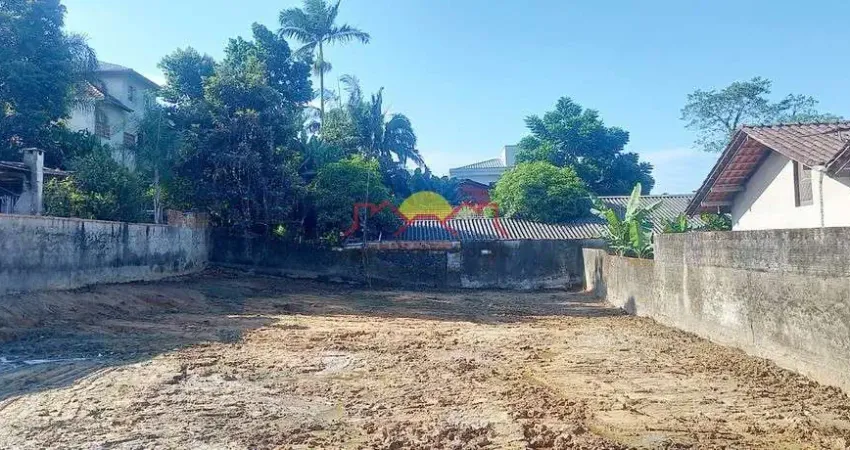 Terreno com Área Total de 450 m² no Boehmerwald