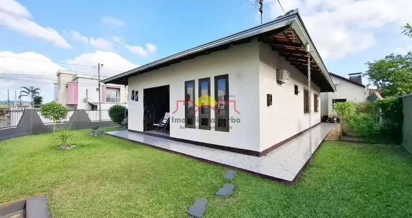 Casa com 3 quartos à venda no Petrópolis, Joinville 