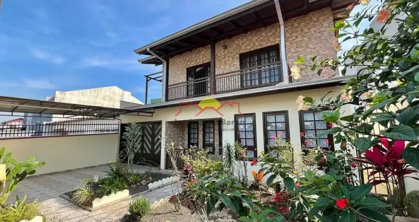 Casa com 4 quartos à venda no Guanabara, Joinville 