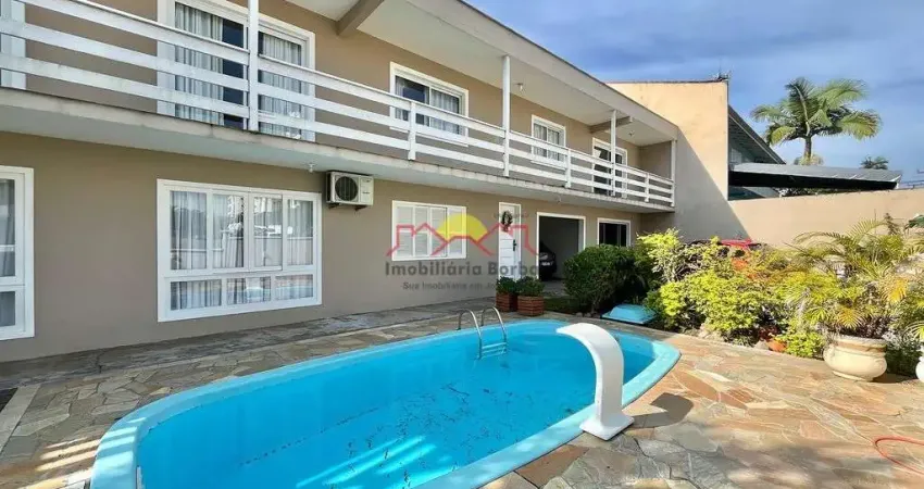 Casa Averbada  C/ 04 Dormitórios e Piscina