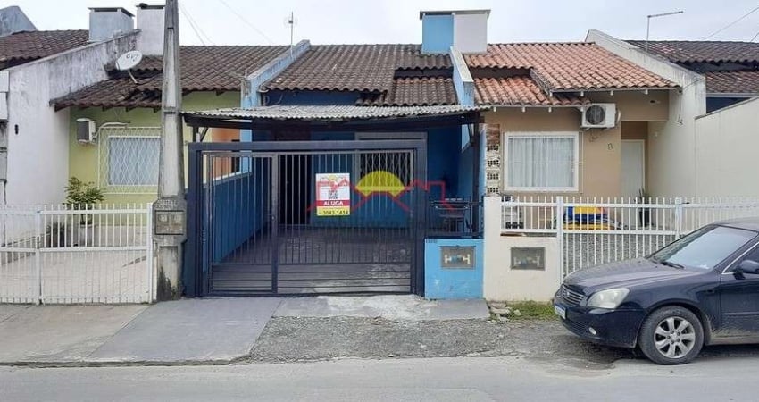 Casa com 2 quartos para alugar no Parque Guarani, Joinville 