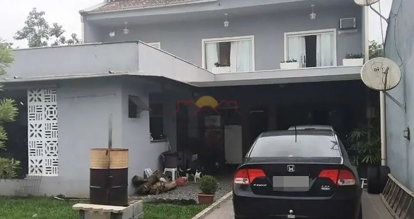 Casa com 3 quartos à venda no Morro do Meio, Joinville