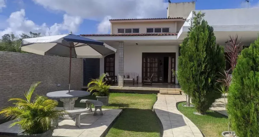 Casa com 4 quartos à venda na Rua Doutor Albert Bruce Sabin, Jardim Petrópolis, Maceió