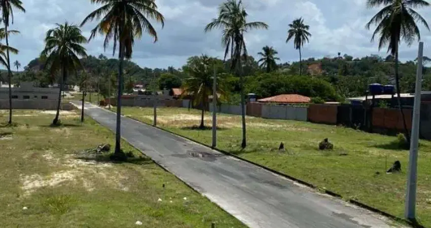 Lote em Condomínio Fechado de Alto Padrão em Paripueira - 300m²