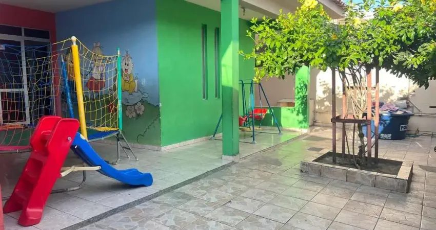 Casa Comercial com 2 dormitórios localizada em Rio Largo - 360m²