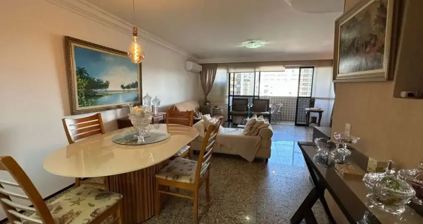Apartamento a 3 quadras da Praia de Ponta Verde com 3 suítes - 147m²