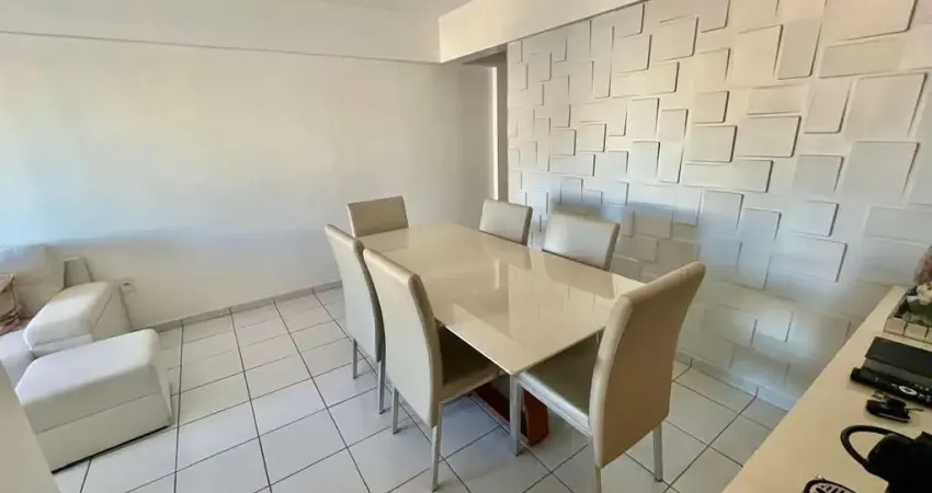 Apartamento com 2 dormitórios sendo 1 suíte no Bairro da Jatiúca - 64m²