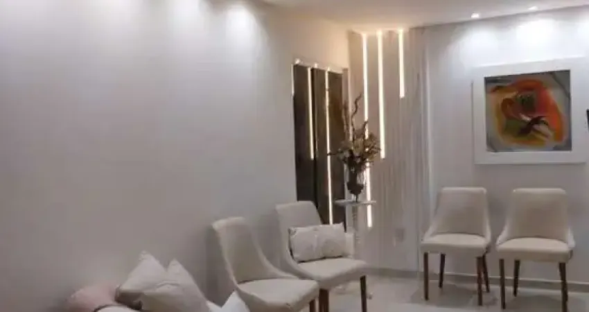 Casa triplex com 4 quartos incluindo uma suíte  localizado no bairro do antares - 197,18m²