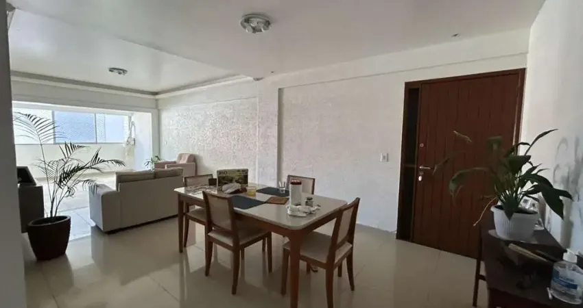 Apartamento com 3 dormitórios sendo 1 suíte + dce no bairro da jatiúca - 133m²