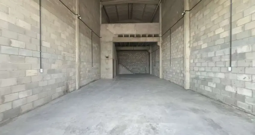 Galpão disponível para locação no bairro da santa amélia - 126m²