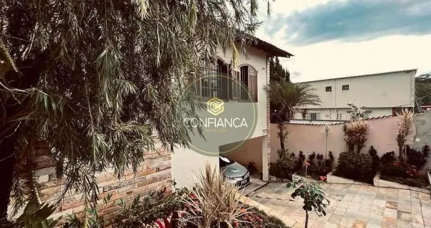 Casa com 5 quartos à venda na Santa Inês, Belo Horizonte 