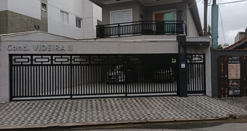 Casa de Condominio  térrea a 200 metros na pra Mirin