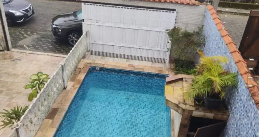 Casa com 3 quartos à venda na Avenida Marina, 500, Jardim Aguapeu, Mongaguá