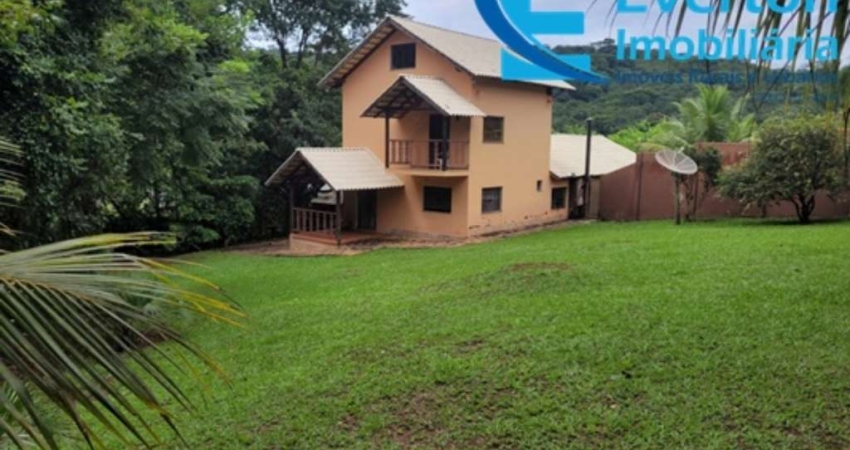 Excelente Chácara medindo 31.500 m²-  apenas 16,5 km de Uberlândia, BR 365 sentido Romaria, sendo 10 km asfalto e 6,5 km terra - trajeto cascalhado !