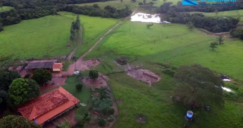 Fazenda com 53 alqueires ou seja 256,52 hectares, aos pés da Serra em Rio Quente- GO;