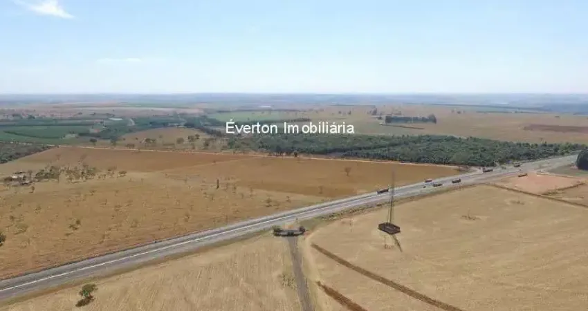 Terreno à venda na Área Rural de Uberlândia, Uberlândia 