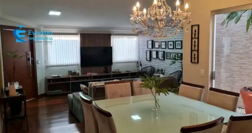 Casa alto padrão, escritório, 3 quartos (2 suítes com closet), piscina aquecida, área gourmet completa.