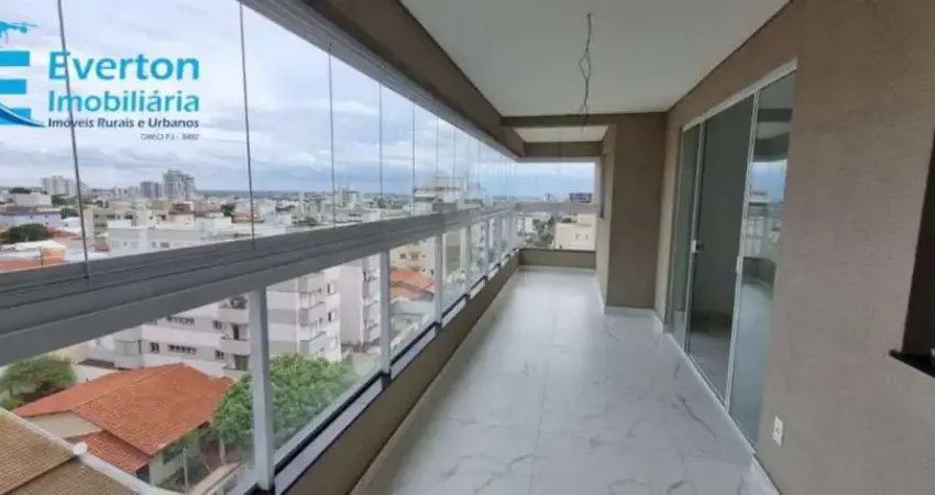 Apto de alto padrão com 112 m², 3 quartos (1 suíte), com portaria digital.