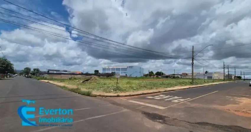 Área com 1800M² no Bairro Aclimação em Uberlândia - MG