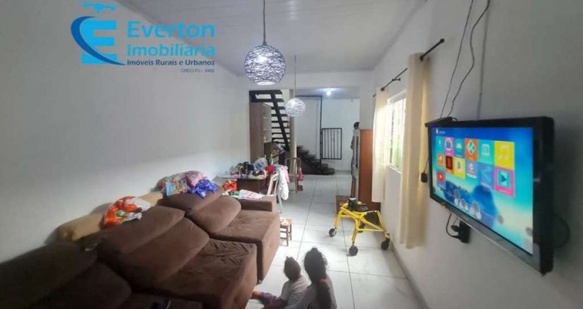 Casa e sobrado com 233 m², 5 quartos, sendo um suíte, em terreno de 250 m² e vaga para 2 carros.