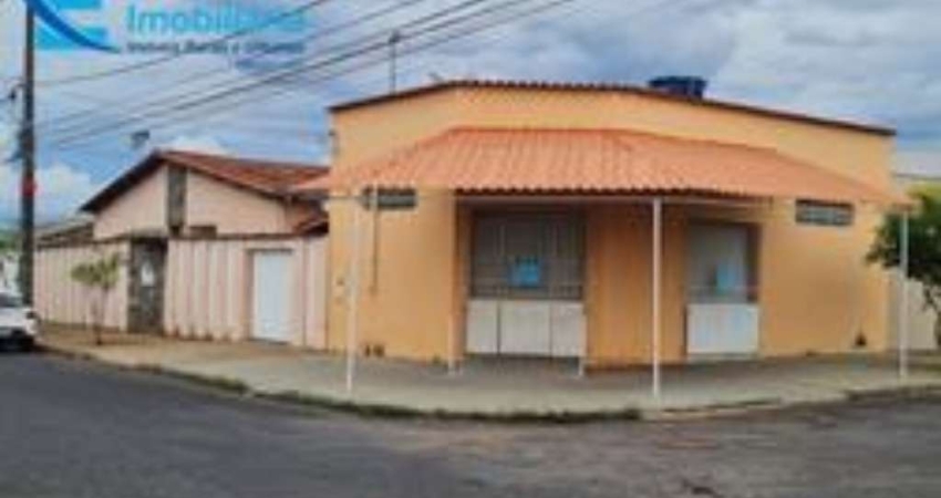 Casa com 3 quartos piso taboa corrida, suite, garagem, cômodo de comercio na esquina