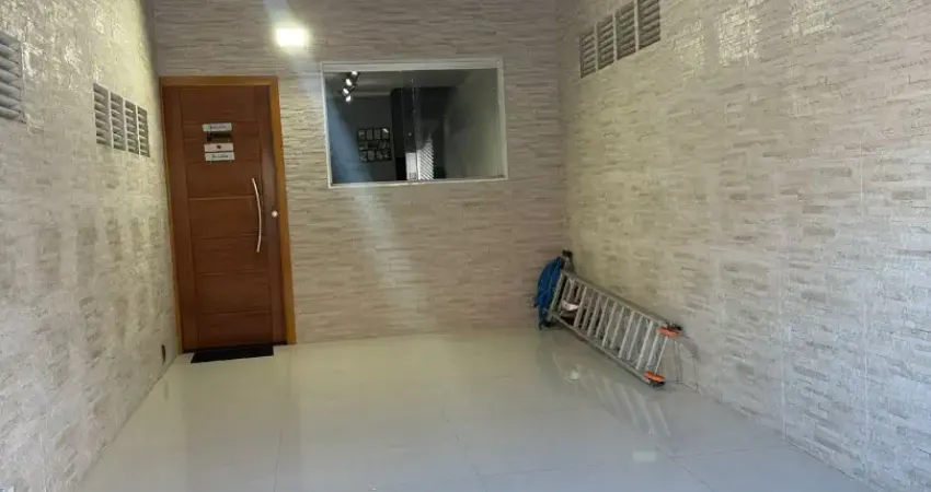 Lindo sobrado em condomínio fechado com alto nível de acabamentos