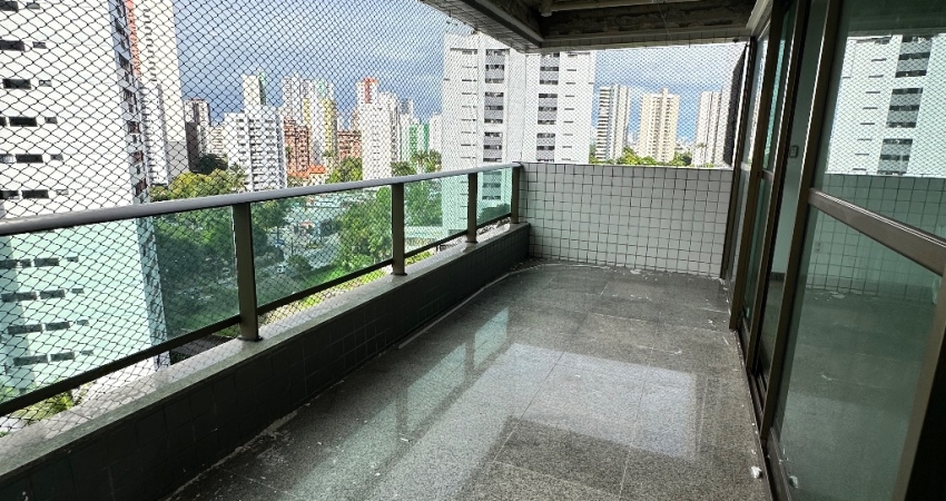 Melhor e  maior  área de lazer de Casa Forte. Nascente, bem ventilado, 4 suítes.