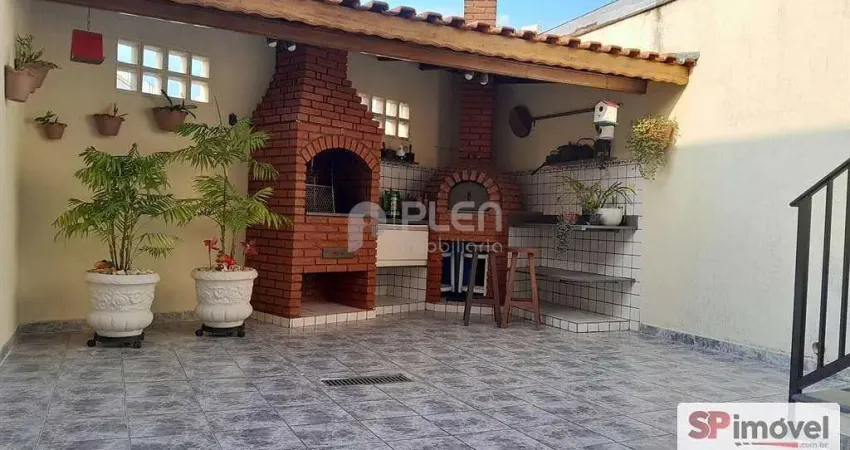 Sobrado residencial com área de 260,00 m²com 3 dormitórios sendo 1 suíte.