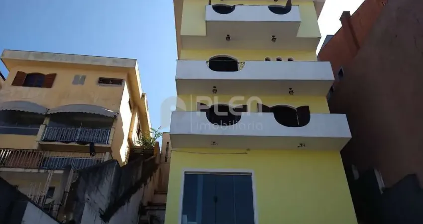 Casa com 3 quartos para alugar na Rua Nursia, 451, Jardim São Bento, São Paulo