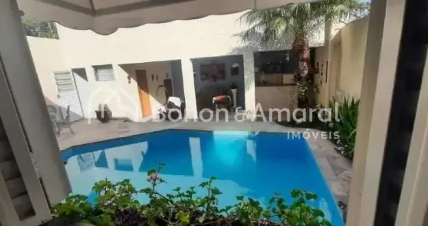 Casa à venda com 230m² de área construída, no Parque Taquaral