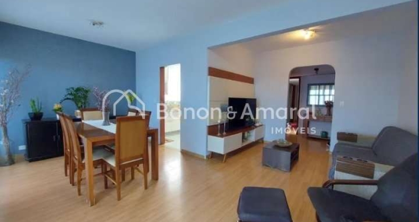 Apartamento com 3 Quartos e 3 banheiros à Venda, 115 m² por R$ 680.000