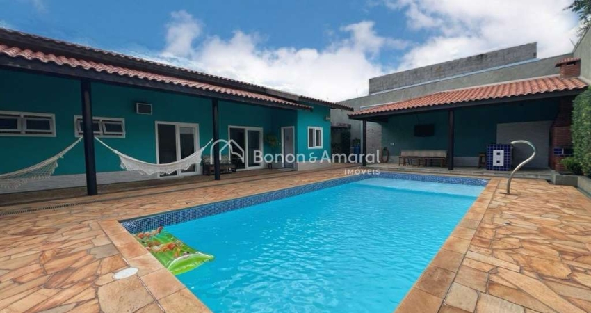 Casa térrea, mobiliada, com 3 Quartos terreno de 970 metros, no Jardim Planalto em Paulínia